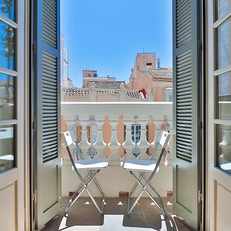 C74 - Marvelous 3 Bedroom Apartment In Historical Малага Экстерьер фото