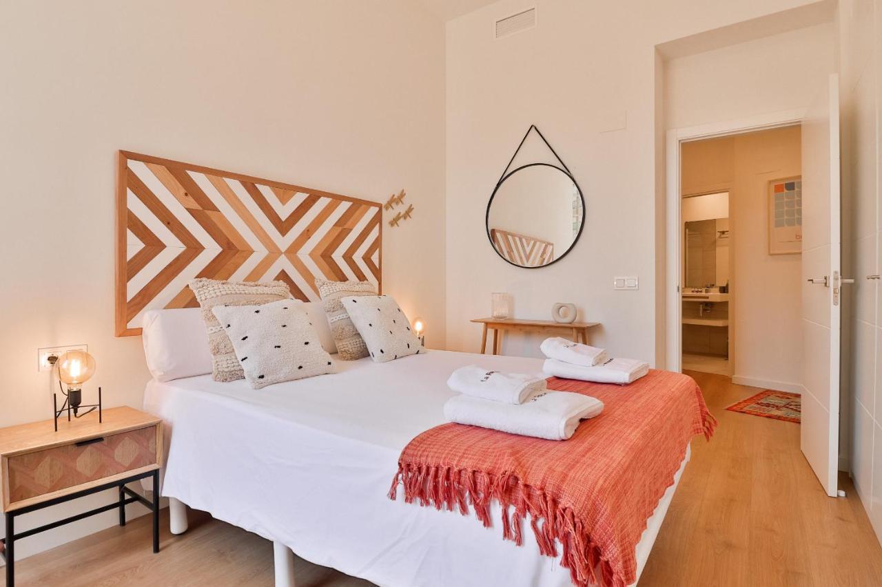 C74 - Marvelous 3 Bedroom Apartment In Historical Малага Экстерьер фото
