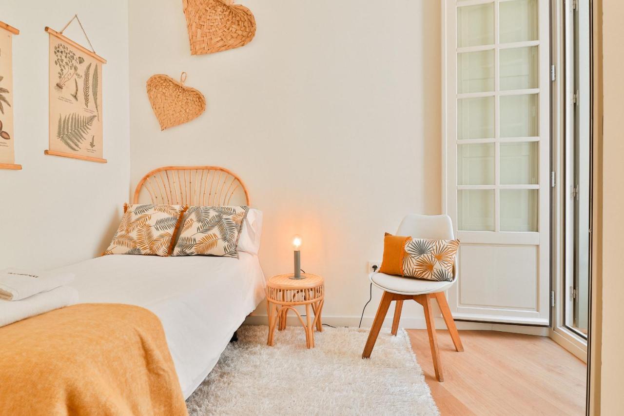 C74 - Marvelous 3 Bedroom Apartment In Historical Малага Экстерьер фото